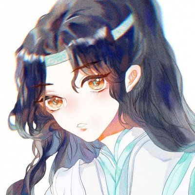 女子一件外套拽回两条命